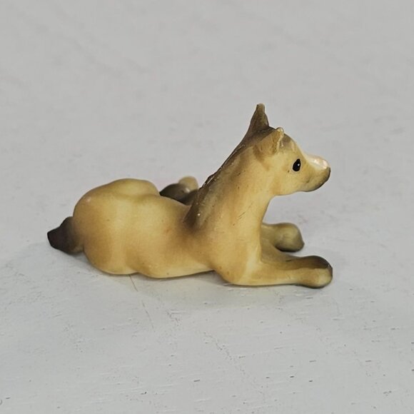 Breyer Stablemate Thoroughbred Lying Foal Buckskin Morgan Horse #59971 - Picture 4 of 6